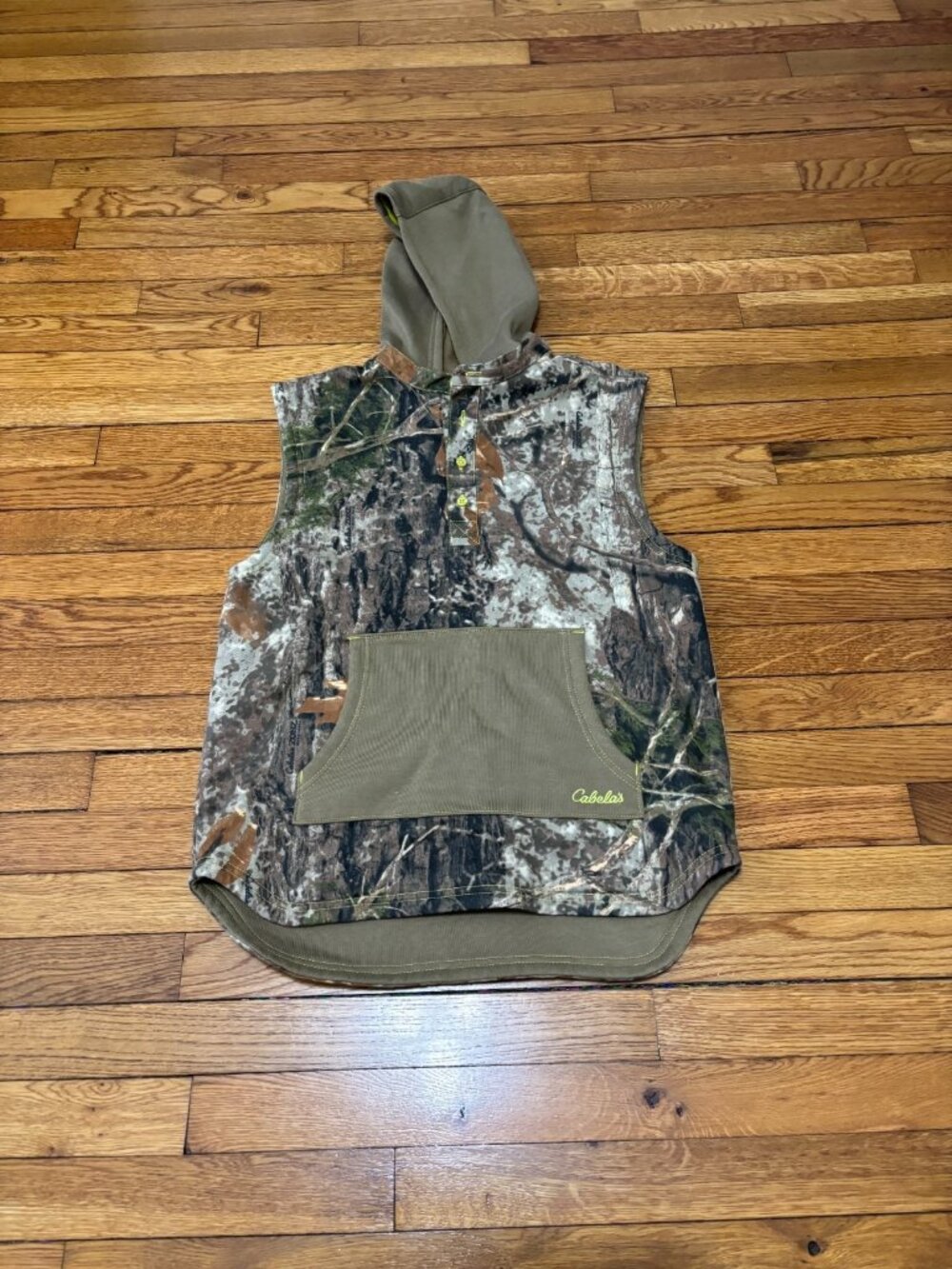 Cabela's Boys Hunting Vest Size XL Sleeveless Green Woodland Camo Camouflage
